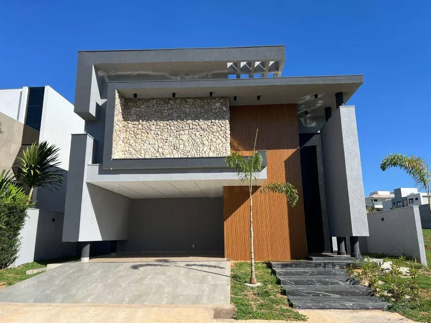 Foto 1 de Sobrado com 4 quartos à venda, 457m2 em Anapolis - GO