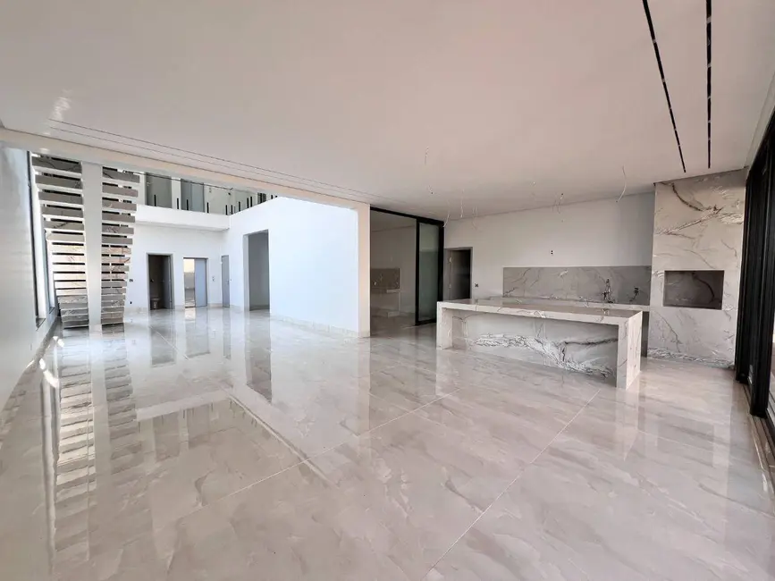 Sobrado com 4 quartos à venda, 457m2 em Anapolis - GO - imagem 5 Foto 5 de Sobrado com 4 quartos à venda, 457m2 em Anapolis - GO