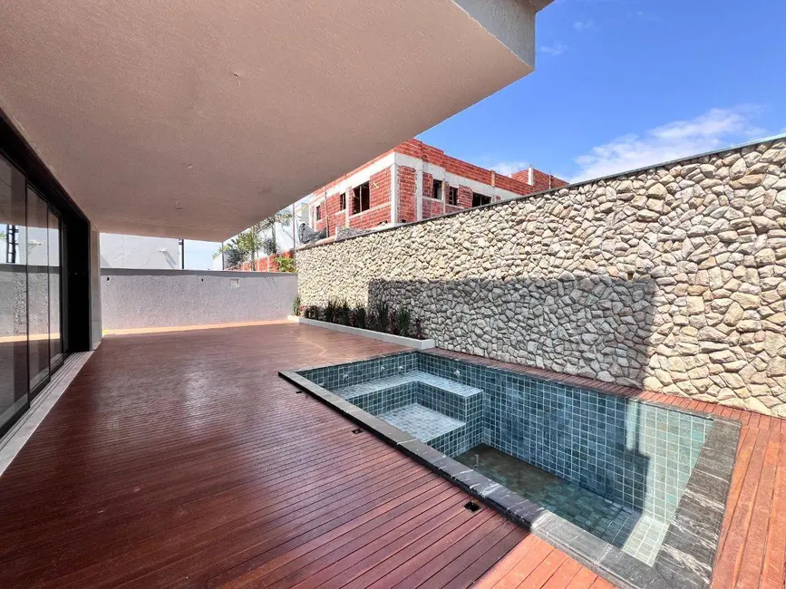 Sobrado com 4 quartos à venda, 457m2 em Anapolis - GO - imagem 9 Foto 9 de Sobrado com 4 quartos à venda, 457m2 em Anapolis - GO