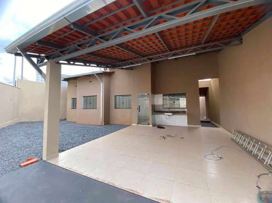 Foto 4 de Casa com 3 quartos à venda, 231m2 em Residencial Flor do Cerrado, Anapolis - GO