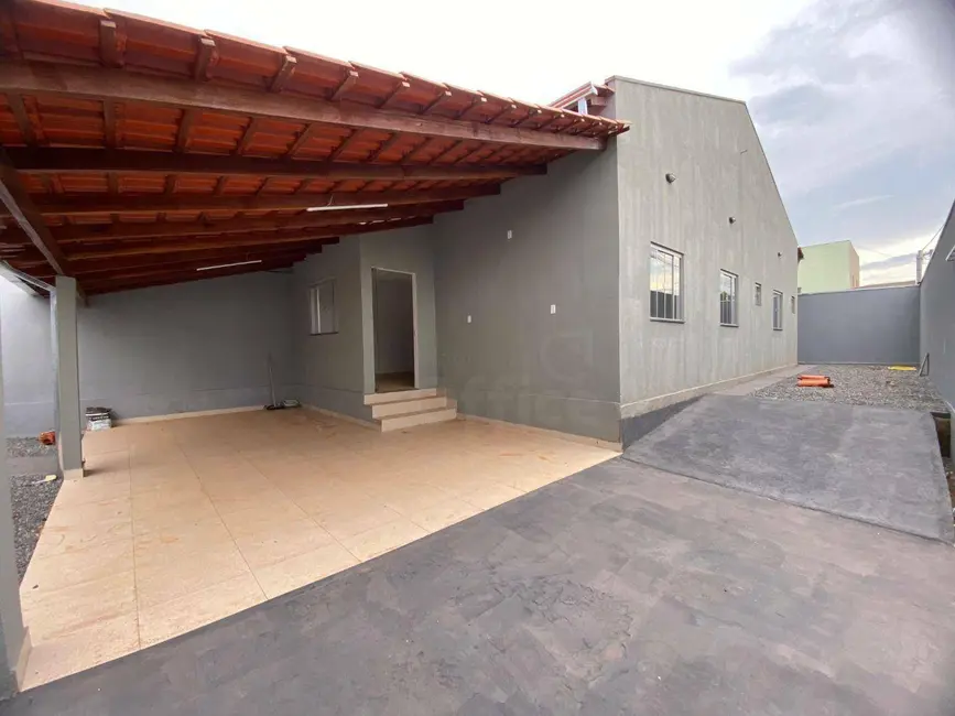 Foto 1 de Casa com 3 quartos à venda, 230m2 em Residencial Flor do Cerrado, Anapolis - GO