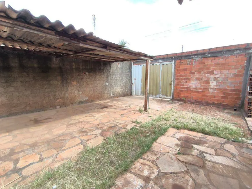 Foto 3 de Terreno / Lote à venda, 300m2 em Jardim dos Ipês, Anapolis - GO