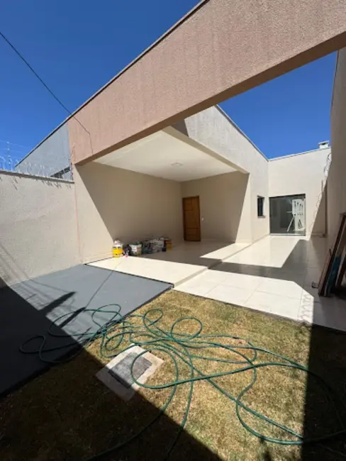 Casa com 3 quartos à venda, 180m2 em São João, Anapolis - GO - imagem 1 Foto 1 de Casa com 3 quartos à venda, 180m2 em São João, Anapolis - GO