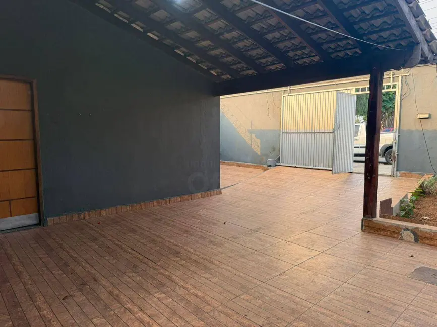 Casa com 3 quartos à venda, 300m2 em Paraíso, Anapolis - GO - imagem 1 Foto 1 de Casa com 3 quartos à venda, 300m2 em Paraíso, Anapolis - GO