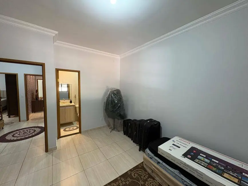 Foto 8 de Casa com 3 quartos à venda, 300m2 em Jibran El Hadj, Anapolis - GO