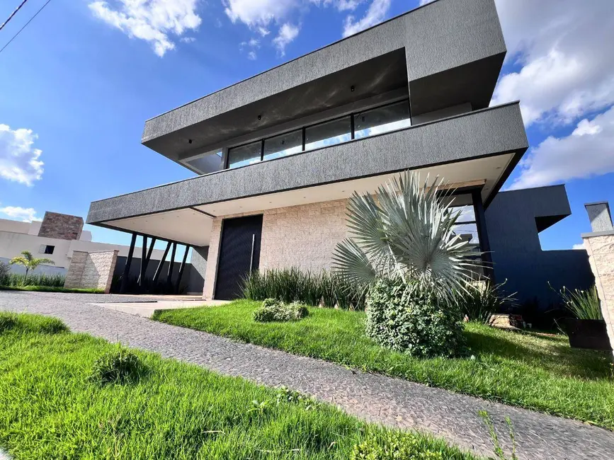 Foto 1 de Casa de Condomínio com 4 quartos à venda, 410m2 em Anapolis - GO