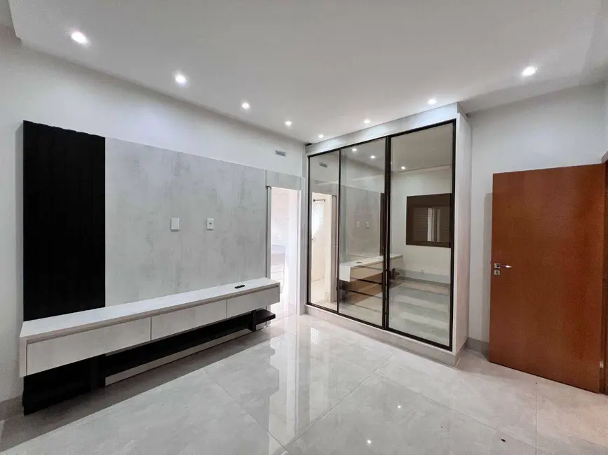 Foto 8 de Casa de Condomínio com 4 quartos à venda, 410m2 em Anapolis - GO