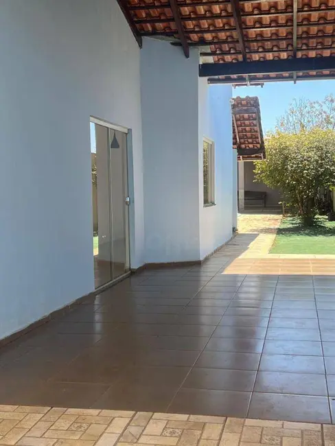 Casa com 3 quartos à venda, 380m2 em Anapolis - GO - imagem 2 Foto 2 de Casa com 3 quartos à venda, 380m2 em Anapolis - GO