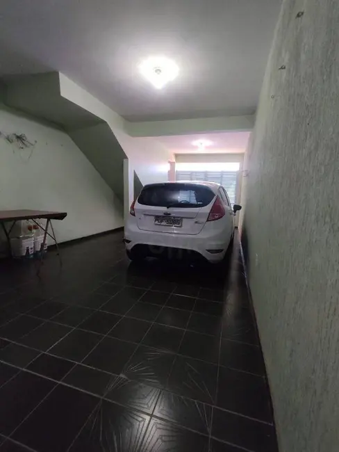Sobrado com 3 quartos à venda, 200m2 em Maracanã, Anapolis - GO - imagem 2 Foto 2 de Sobrado com 3 quartos à venda, 200m2 em Maracanã, Anapolis - GO