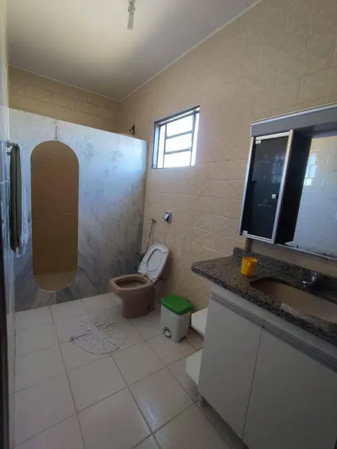 Sobrado com 3 quartos à venda, 200m2 em Maracanã, Anapolis - GO - imagem 9 Foto 9 de Sobrado com 3 quartos à venda, 200m2 em Maracanã, Anapolis - GO
