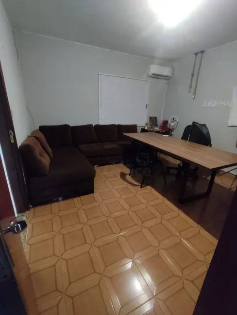 Sobrado com 3 quartos à venda, 200m2 em Maracanã, Anapolis - GO - imagem 8 Foto 8 de Sobrado com 3 quartos à venda, 200m2 em Maracanã, Anapolis - GO