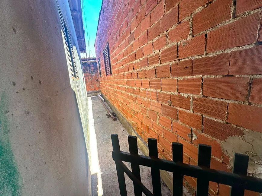 Foto 9 de Casa com 6 quartos à venda, 300m2 em Loteamento Guanabara, Anapolis - GO