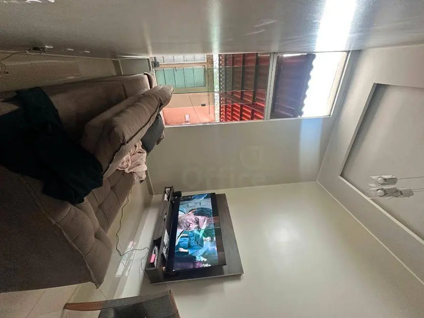 Casa com 3 quartos à venda, 150m2 em Residencial Flor do Cerrado, Anapolis - GO - imagem 6 Foto 6 de Casa com 3 quartos à venda, 150m2 em Residencial Flor do Cerrado, Anapolis - GO