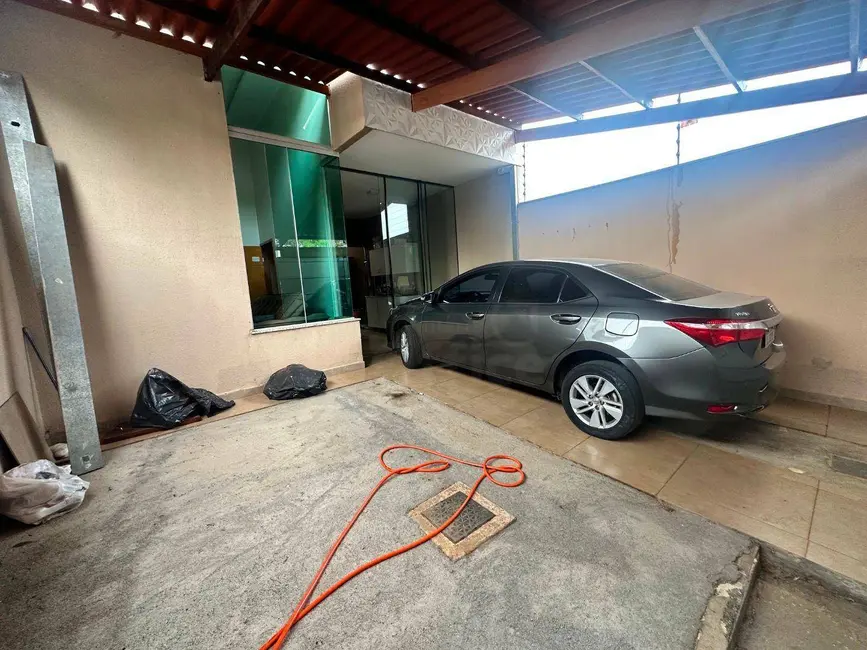 Casa com 3 quartos à venda, 150m2 em Residencial Flor do Cerrado, Anapolis - GO - imagem 1 Foto 1 de Casa com 3 quartos à venda, 150m2 em Residencial Flor do Cerrado, Anapolis - GO