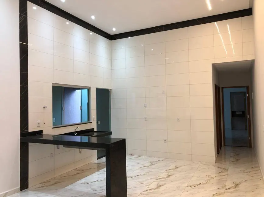 Casa com 3 quartos à venda, 165m2 em Setor Summerville, Anapolis - GO - imagem 4 Foto 4 de Casa com 3 quartos à venda, 165m2 em Setor Summerville, Anapolis - GO