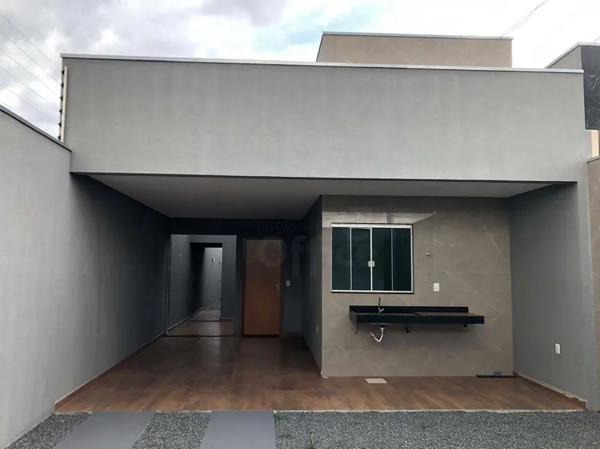 Casa com 3 quartos à venda, 165m2 em Setor Summerville, Anapolis - GO - imagem 1 Foto 1 de Casa com 3 quartos à venda, 165m2 em Setor Summerville, Anapolis - GO