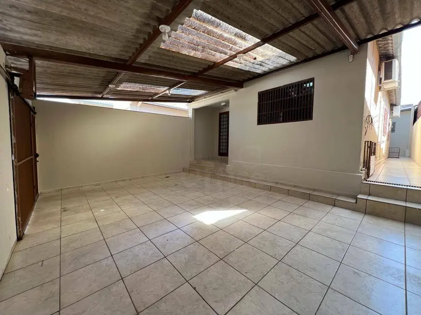 Foto 1 de Casa com 3 quartos à venda, 420m2 em Maracanã, Anapolis - GO
