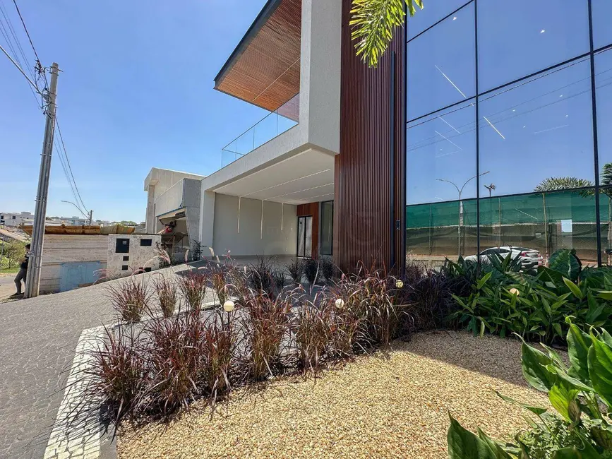 Foto 3 de Sobrado com 4 quartos à venda, 429m2 em Condomínio Residencial Grand Trianon, Anapolis - GO