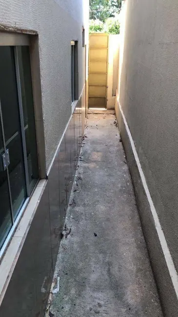 Sobrado com 3 quartos à venda, 170m2 em Anapolis - GO - imagem 8 Foto 8 de Sobrado com 3 quartos à venda, 170m2 em Anapolis - GO