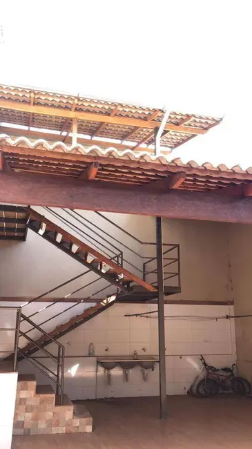 Sobrado com 3 quartos à venda, 170m2 em Anapolis - GO - imagem 5 Foto 5 de Sobrado com 3 quartos à venda, 170m2 em Anapolis - GO