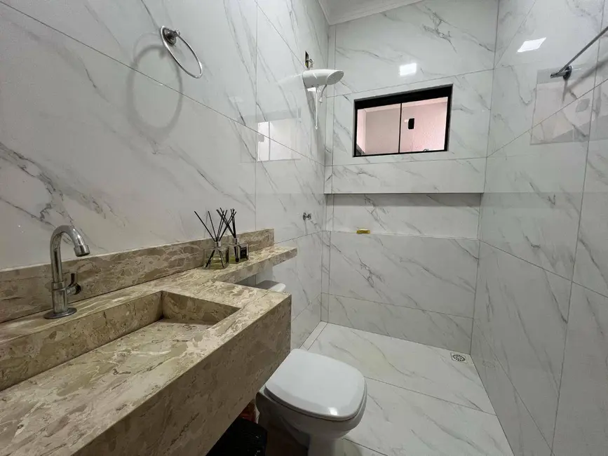 Casa com 3 quartos à venda, 150m2 em Setor Lago dos Buritis, Anapolis - GO - imagem 9 Foto 9 de Casa com 3 quartos à venda, 150m2 em Setor Lago dos Buritis, Anapolis - GO