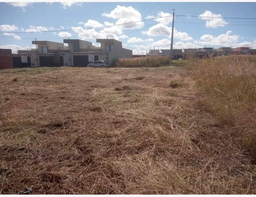 Foto 3 de Terreno / Lote à venda, 300m2 em Anapolis - GO