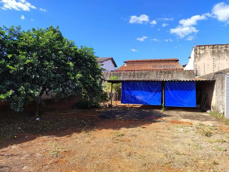 Foto 3 de Terreno / Lote à venda, 300m2 em Jardim Europa, Anapolis - GO