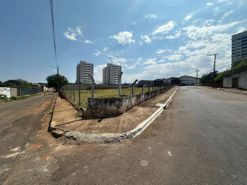 Sala Comercial à venda, 4300m2 em Setor Central, Anapolis - GO - imagem 3 Foto 3 de Sala Comercial à venda, 4300m2 em Setor Central, Anapolis - GO