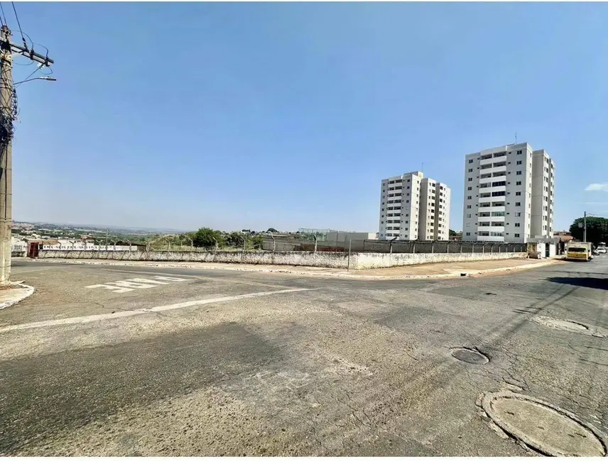 Sala Comercial à venda, 4300m2 em Setor Central, Anapolis - GO - imagem 2 Foto 2 de Sala Comercial à venda, 4300m2 em Setor Central, Anapolis - GO