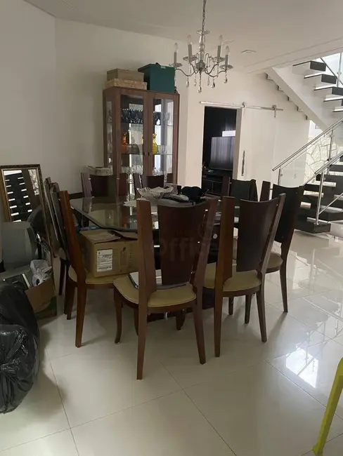 Sobrado com 3 quartos à venda, 300m2 em Vila Santa Isabel, Anapolis - GO - imagem 5 Foto 5 de Sobrado com 3 quartos à venda, 300m2 em Vila Santa Isabel, Anapolis - GO