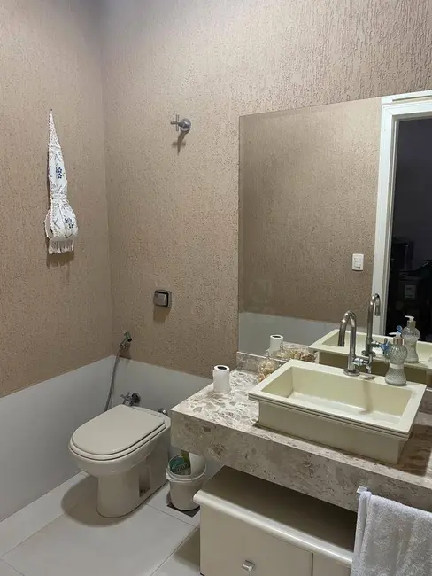 Sobrado com 3 quartos à venda, 300m2 em Vila Santa Isabel, Anapolis - GO - imagem 4 Foto 4 de Sobrado com 3 quartos à venda, 300m2 em Vila Santa Isabel, Anapolis - GO