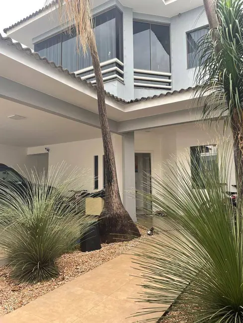 Sobrado com 3 quartos à venda, 300m2 em Vila Santa Isabel, Anapolis - GO - imagem 2 Foto 2 de Sobrado com 3 quartos à venda, 300m2 em Vila Santa Isabel, Anapolis - GO
