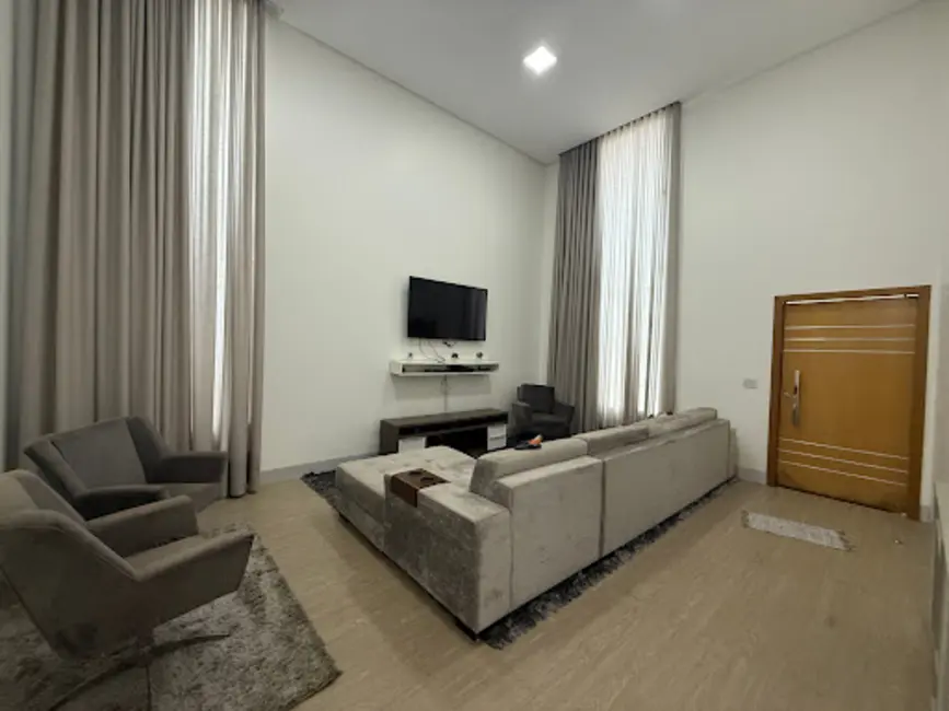 Casa com 3 quartos à venda, 376m2 em Anapolis - GO - imagem 4 Foto 4 de Casa com 3 quartos à venda, 376m2 em Anapolis - GO