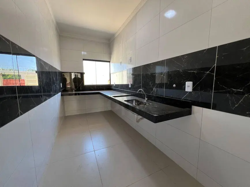 Casa com 3 quartos à venda, 150m2 em Jardim Primavera 1ª Etapa, Anapolis - GO - imagem 5 Foto 5 de Casa com 3 quartos à venda, 150m2 em Jardim Primavera 1ª Etapa, Anapolis - GO