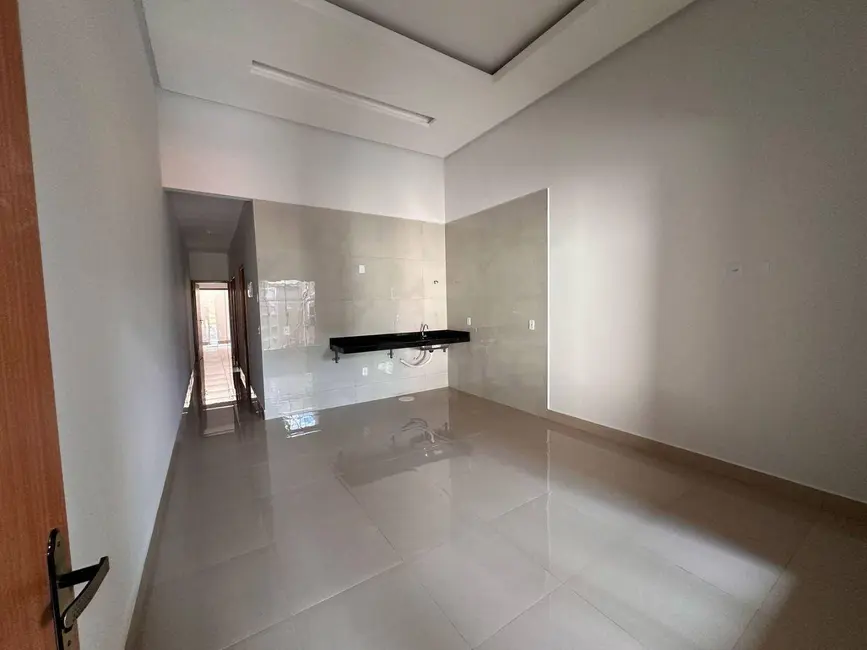 Foto 2 de Casa com 3 quartos à venda, 100m2 em Residencial Valência, Anapolis - GO