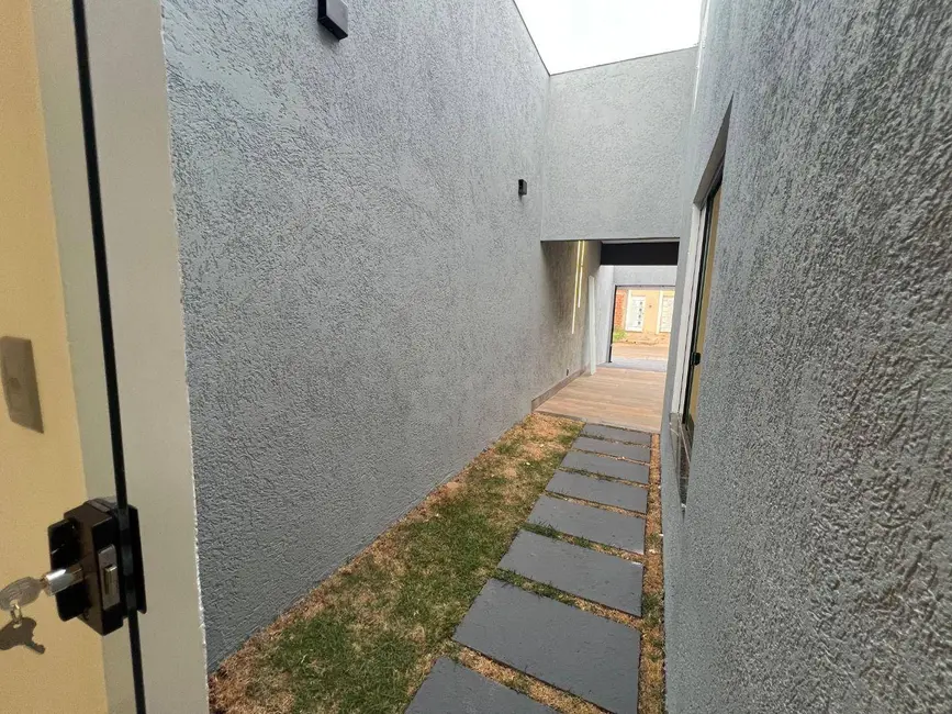 Casa com 3 quartos à venda, 200m2 em Jardim Itália, Anapolis - GO - imagem 8 Foto 8 de Casa com 3 quartos à venda, 200m2 em Jardim Itália, Anapolis - GO