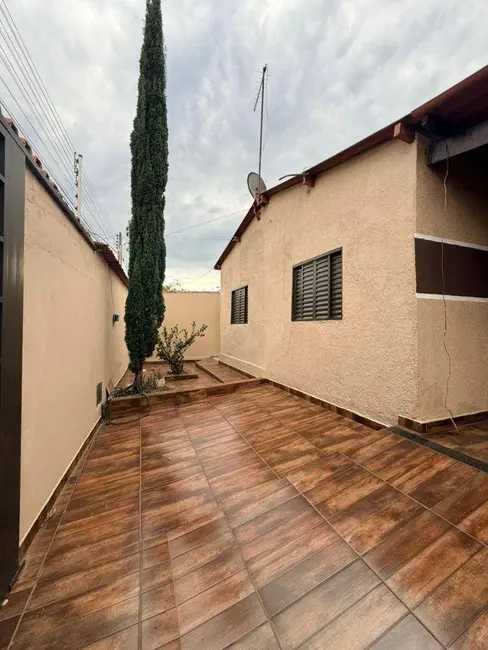 Casa com 3 quartos à venda, 360m2 em Paraíso, Anapolis - GO - imagem 2 Foto 2 de Casa com 3 quartos à venda, 360m2 em Paraíso, Anapolis - GO