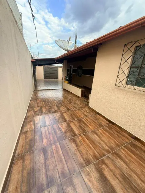 Casa com 3 quartos à venda, 360m2 em Paraíso, Anapolis - GO - imagem 4 Foto 4 de Casa com 3 quartos à venda, 360m2 em Paraíso, Anapolis - GO