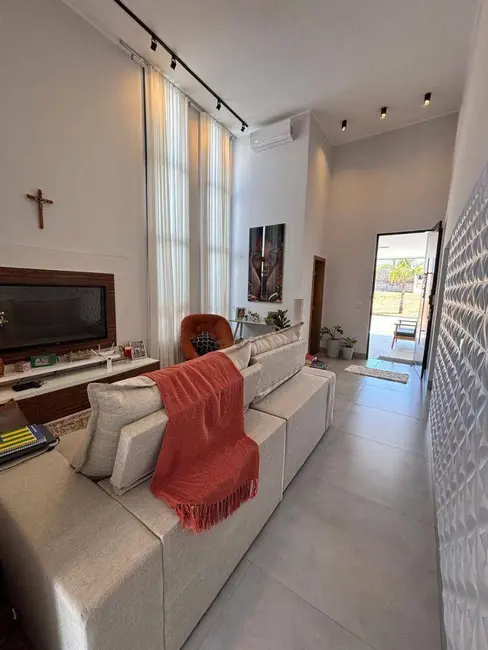 Casa com 3 quartos à venda, 360m2 em Anapolis - GO - imagem 5 Foto 5 de Casa com 3 quartos à venda, 360m2 em Anapolis - GO