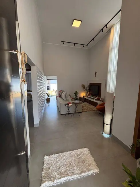 Casa com 3 quartos à venda, 360m2 em Anapolis - GO - imagem 7 Foto 7 de Casa com 3 quartos à venda, 360m2 em Anapolis - GO