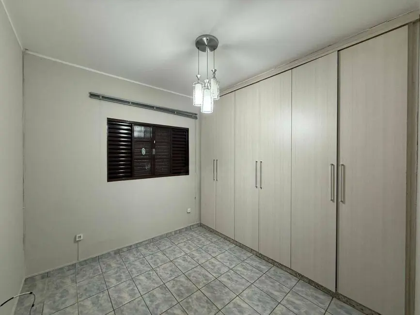 Casa com 3 quartos à venda, 220m2 em Jardim Ana Paula, Anapolis - GO - imagem 6 Foto 6 de Casa com 3 quartos à venda, 220m2 em Jardim Ana Paula, Anapolis - GO