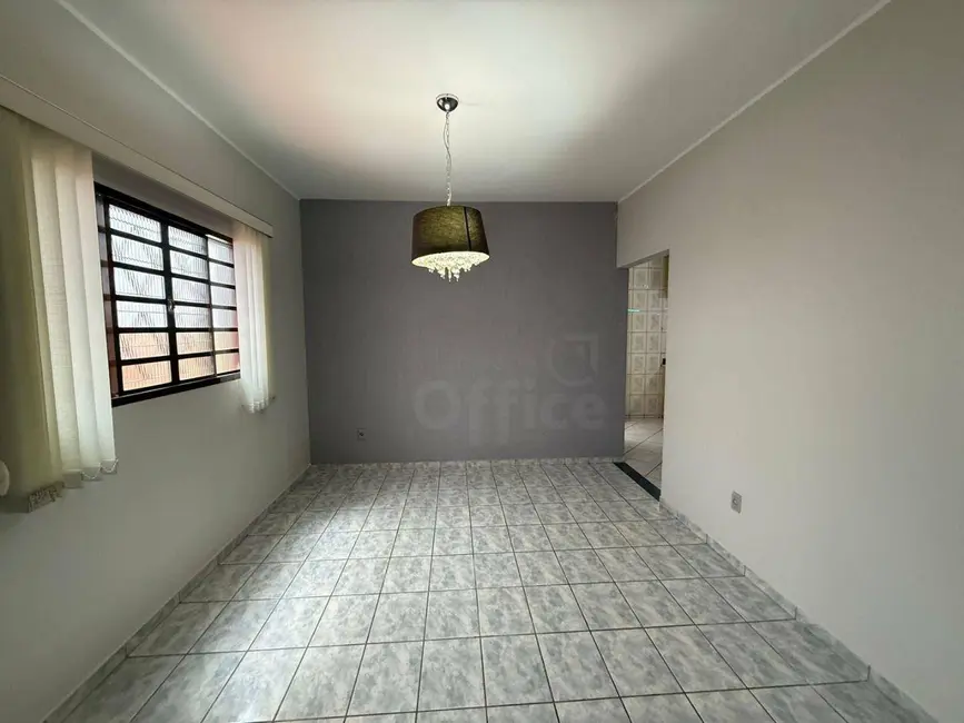 Casa com 3 quartos à venda, 220m2 em Jardim Ana Paula, Anapolis - GO - imagem 4 Foto 4 de Casa com 3 quartos à venda, 220m2 em Jardim Ana Paula, Anapolis - GO