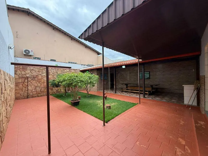 Foto 1 de Casa com 3 quartos à venda, 220m2 em Jardim Ana Paula, Anapolis - GO