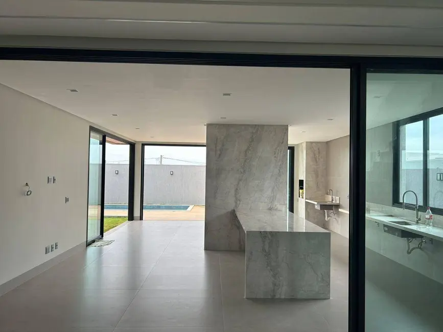 Sobrado com 4 quartos à venda, 420m2 em Condomínio Residencial Belas Artes, Anapolis - GO - imagem 9 Foto 9 de Sobrado com 4 quartos à venda, 420m2 em Condomínio Residencial Belas Artes, Anapolis - GO