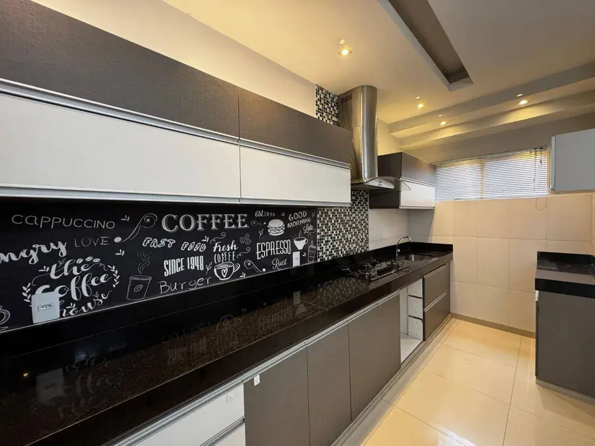 Foto 9 de Casa de Condomínio com 3 quartos para alugar, 201m2 em Residencial Sol Nascente, Anapolis - GO