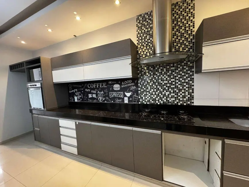 Foto 8 de Casa de Condomínio com 3 quartos para alugar, 201m2 em Residencial Sol Nascente, Anapolis - GO