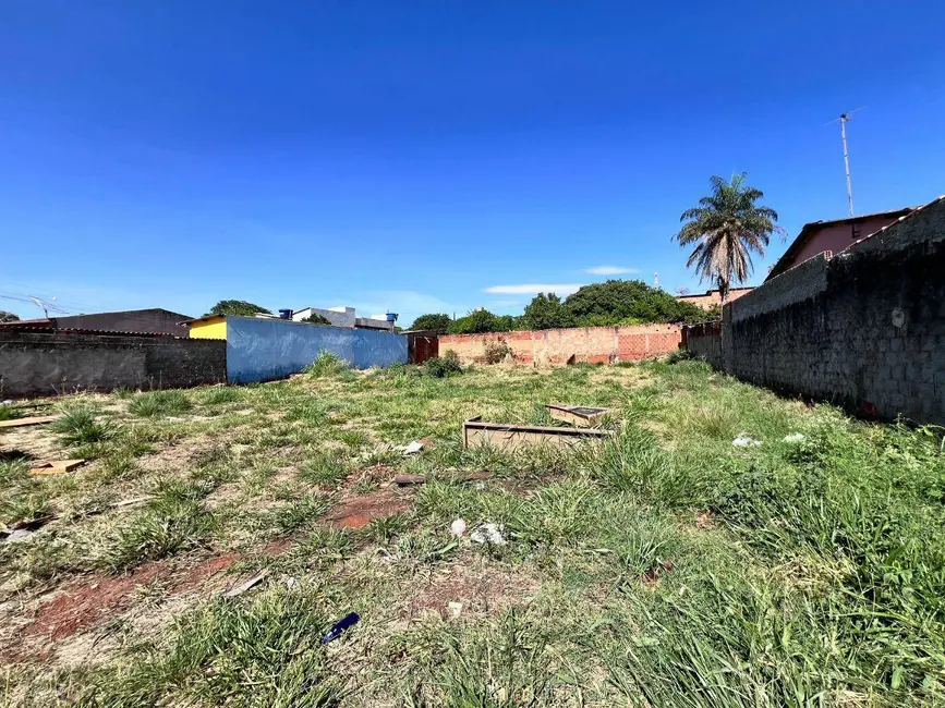 Foto 2 de Terreno / Lote à venda, 840m2 em Anapolis - GO