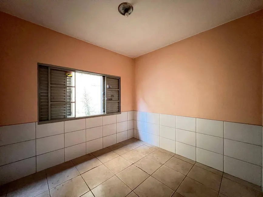 Casa com 3 quartos à venda, 400m2 em Setor Central, Anapolis - GO - imagem 6 Foto 6 de Casa com 3 quartos à venda, 400m2 em Setor Central, Anapolis - GO