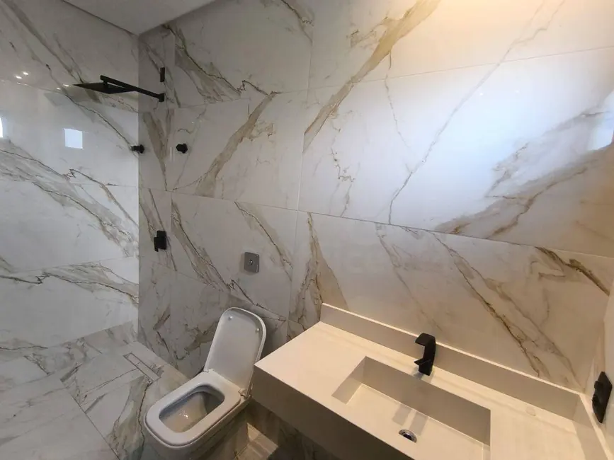 Foto 4 de Casa de Condomínio com 3 quartos à venda, 360m2 em Anapolis - GO