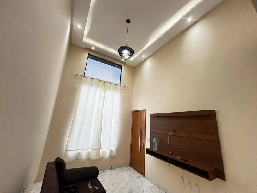 Foto 2 de Casa com 3 quartos para alugar, 150m2 em Residencial Vale do Sol, Anapolis - GO